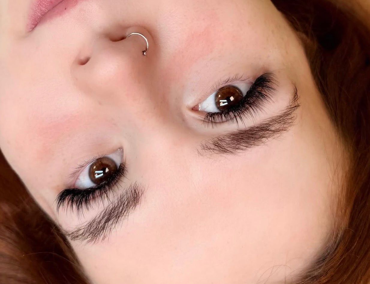 Lash extension maintenance by Alice Clarke